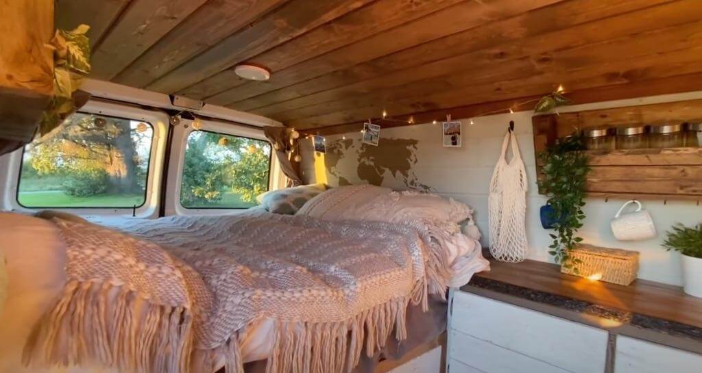 20 Incredible Campervan Decoration Ideas [Fresh For 2022!]